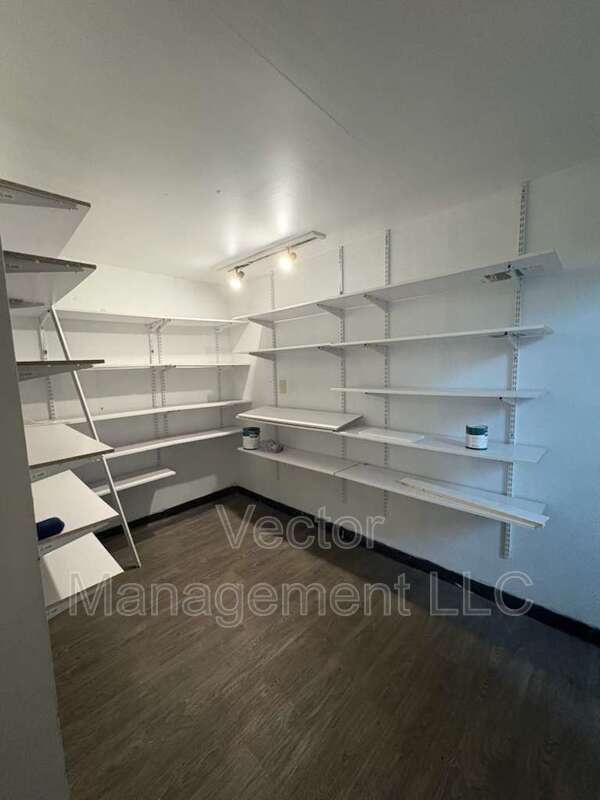 Photo - 1158 Dixwell Ave