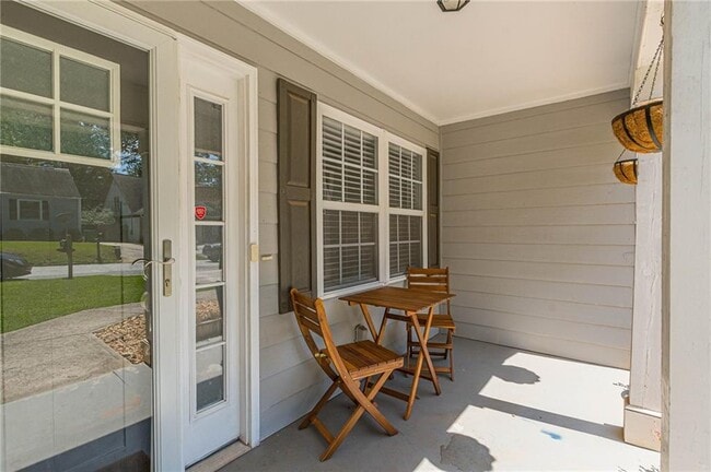 Photo - 2458 Crestview Ave
