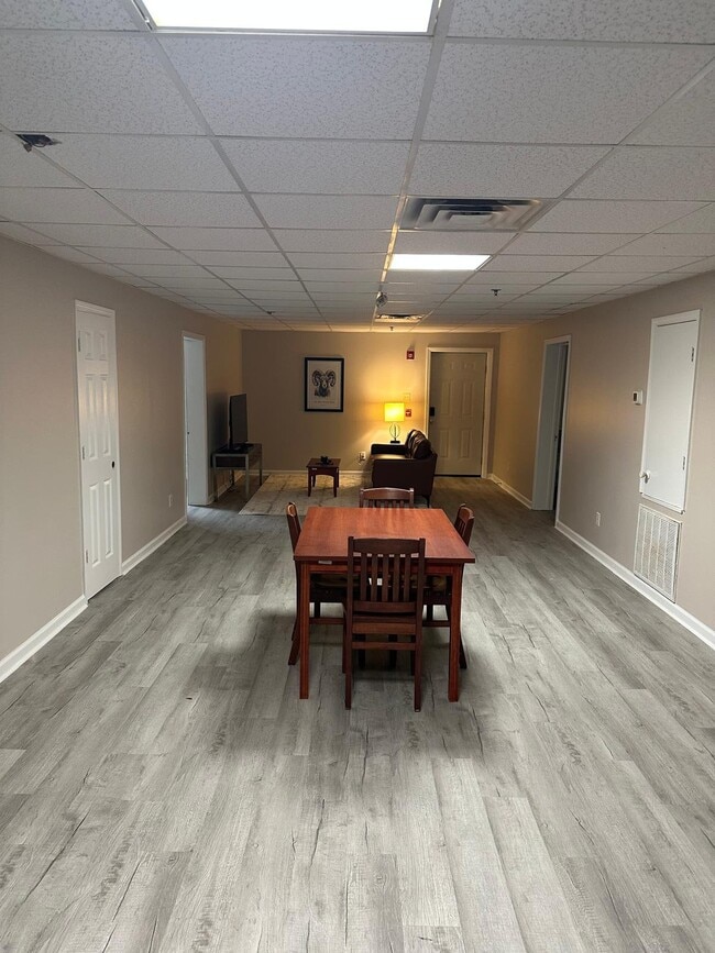 Photo - 230 N Broadway St