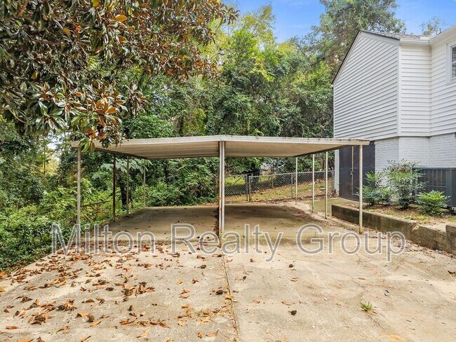 Photo - 1932 Dogwood St