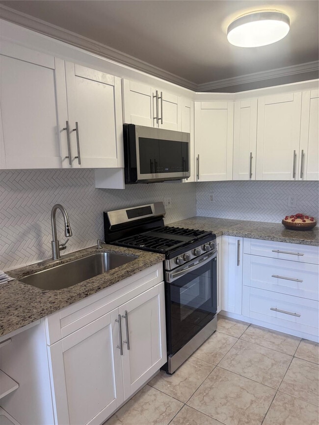 Building Photo - 20251 NE 2nd Ave Unit 29