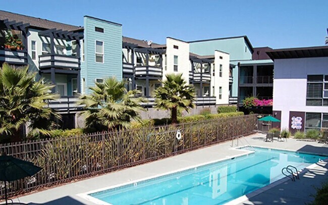 Photo - Lenzen Square Unit 2 Bedroom