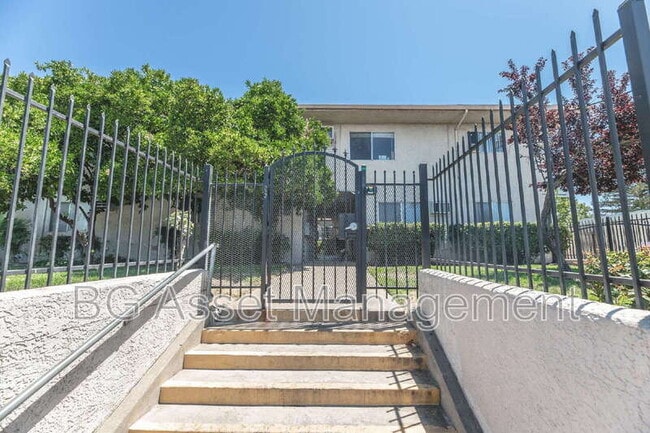 Photo - 1928 Ethan Way Unit 29