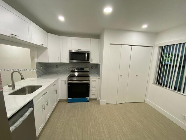 Photo - 1501 NW 13th St Unidad Apt 3