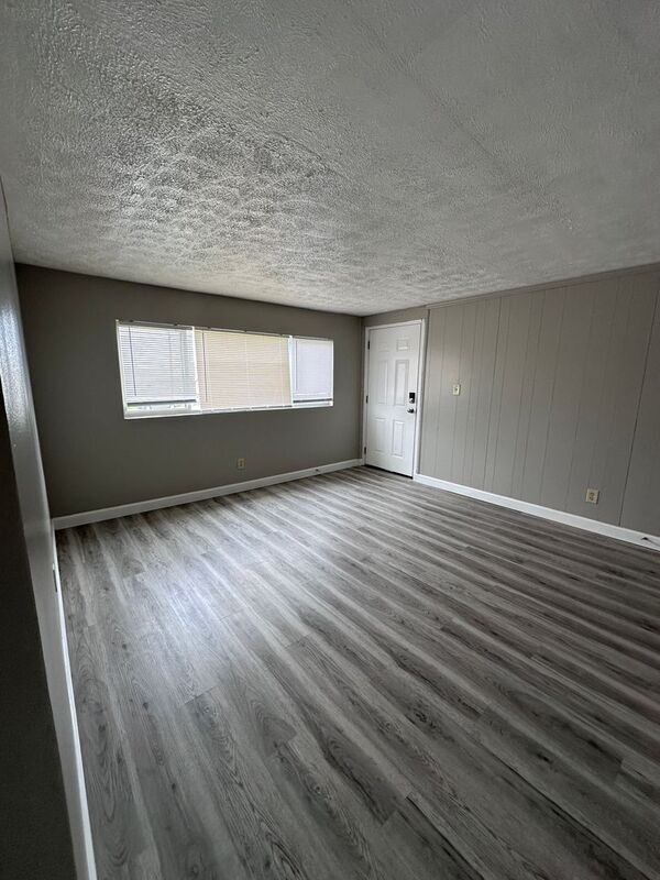 Photo - 3597 Cushing Dr Unidad D