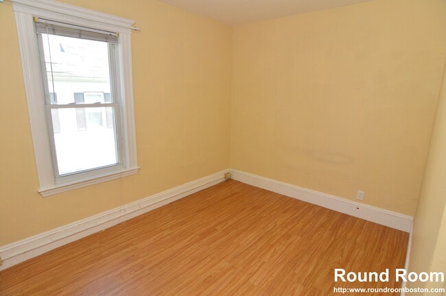 Photo - 100 Etna St Unit 1