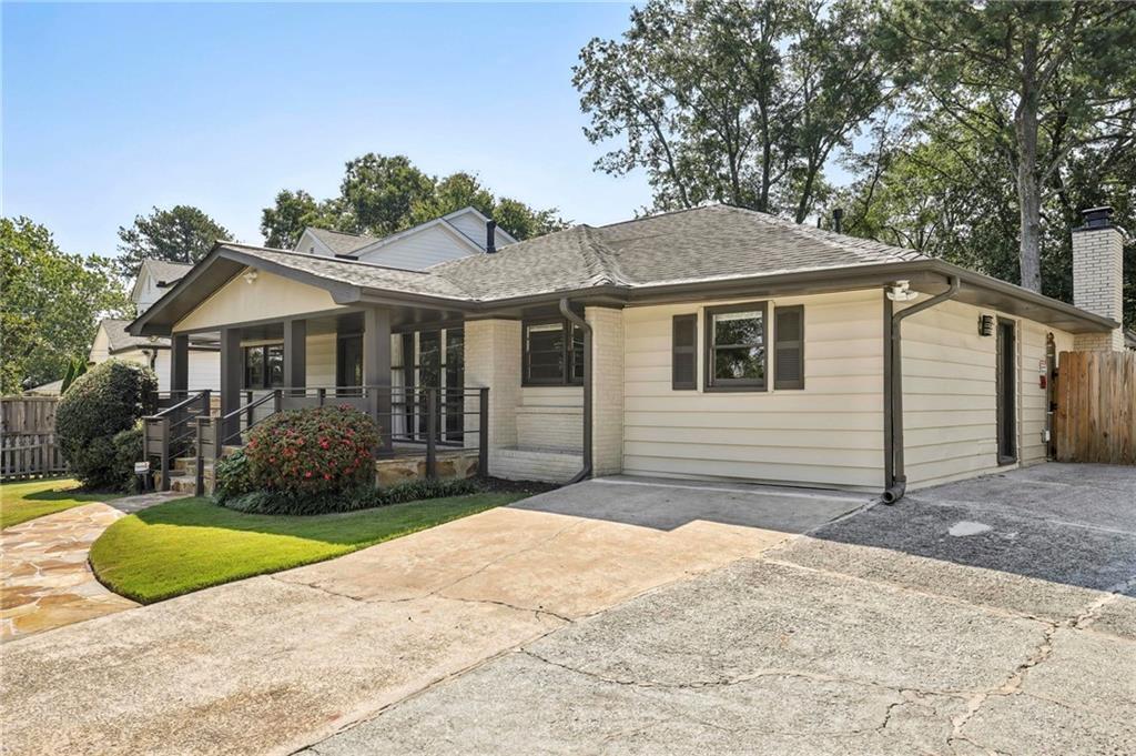 Photo - 1899 Raven Hill Dr NE