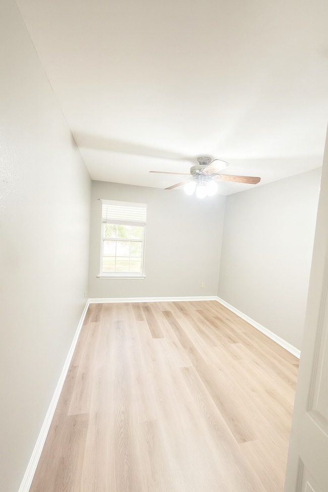 2182 Timberwood Cir S