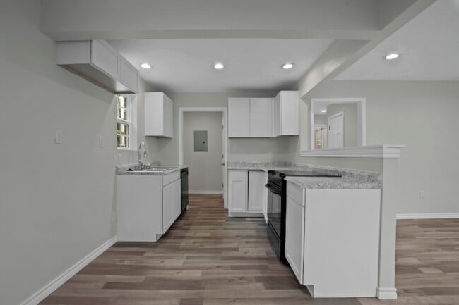 Photo - 2045 NE 17th St