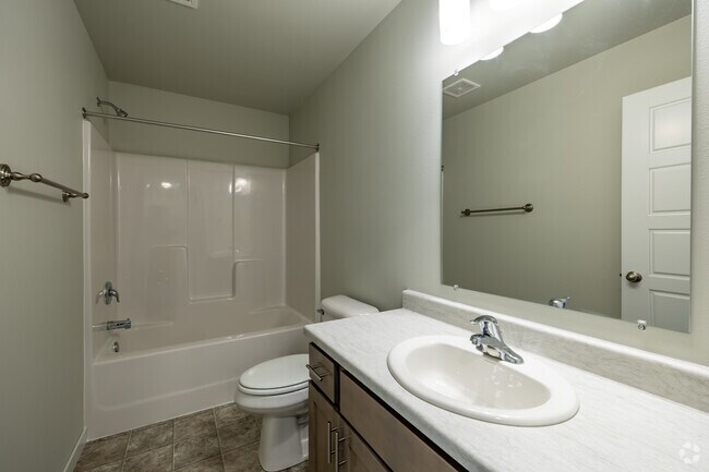 3BR, 2.5BA - 1,317SF