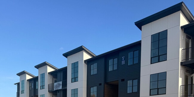 Building Photo - Allison Summit