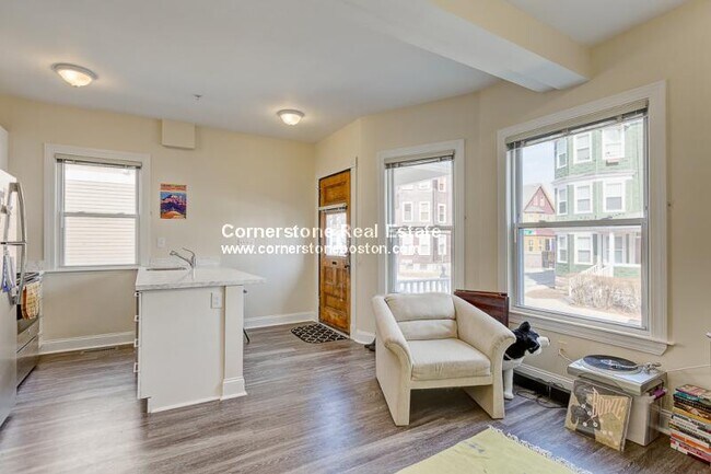 Photo - 28 Hillside St Unit 1