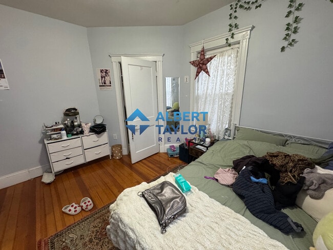 Photo - 25 Kelly Rd Unit 1