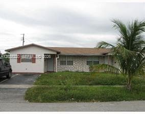 Building Photo - 5424 NW 17th Ct