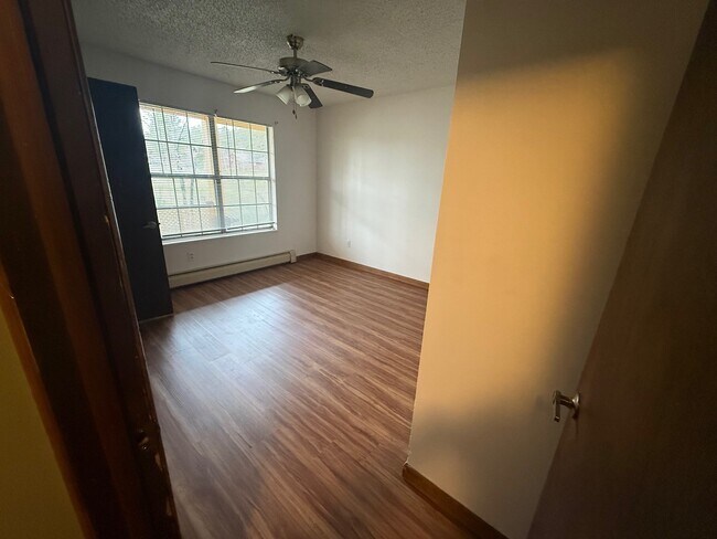 Photo - 198 Aspenglow Blvd Unit 1