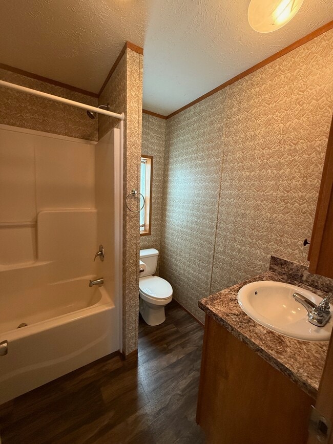 Photo - 518 S English Creek Rd