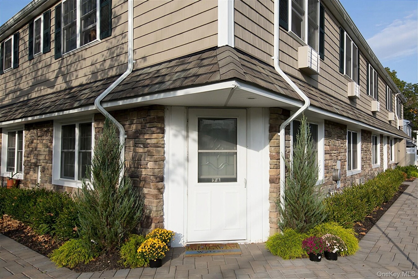 Photo - 140 Orinoco Dr Unit 02