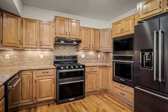 8450 Melross Ct