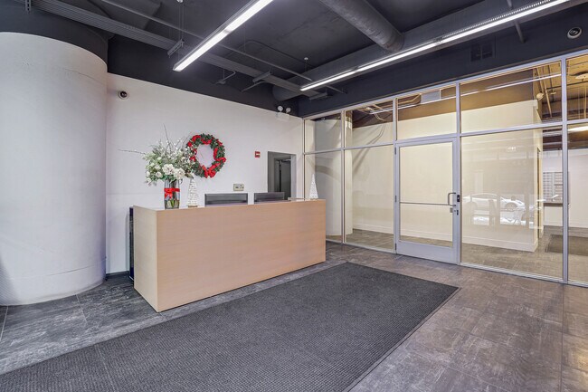 Photo - 565 W Quincy St Unit 1805