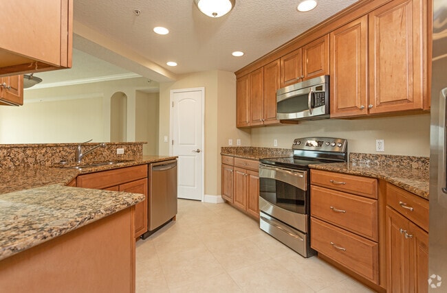3BR, 3BA - 2454 SF