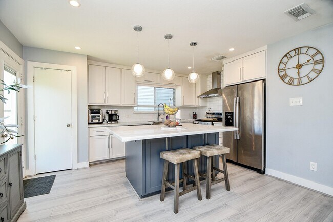 Photo - 6322 Hall Pond Ct