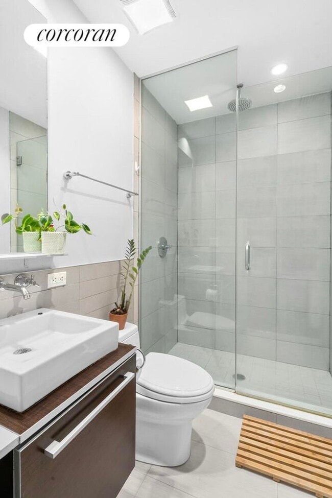 Photo - 219-223 Withers St