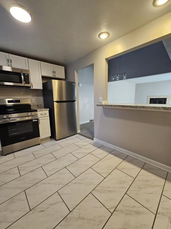 Photo - 8170 Honeysuckle Dr