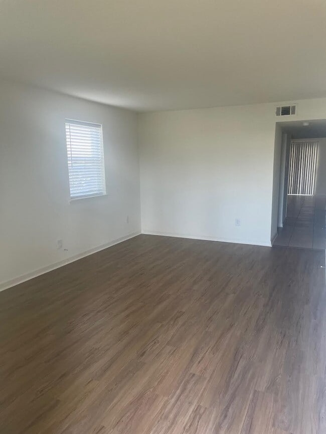 Photo - 5104 W Esplanade Ave