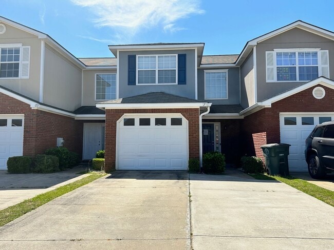 Photo - 175 Concord Ave Townhome