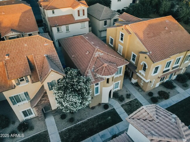 Building Photo - 4313 E Jasper Dr