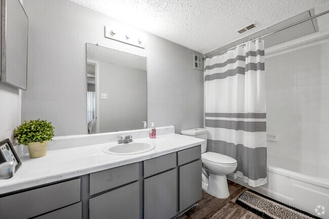 1 BR, 1 BA - 411SF - Bathroom