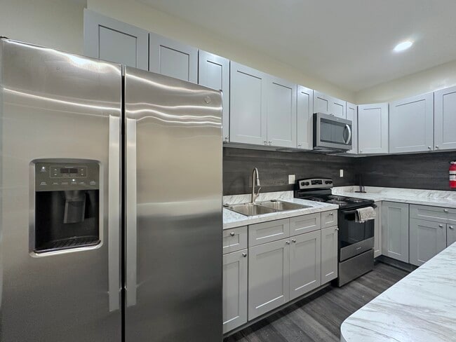 Photo - 405 Liberty St