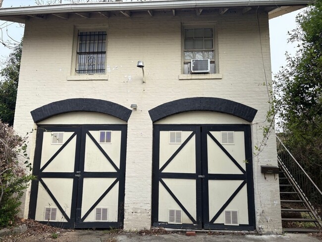 Photo - 2585 Napier Ave Unidad C