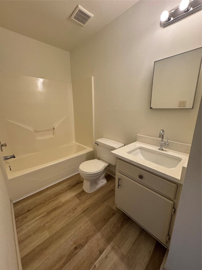 Photo - 6810 Creek Village Dr