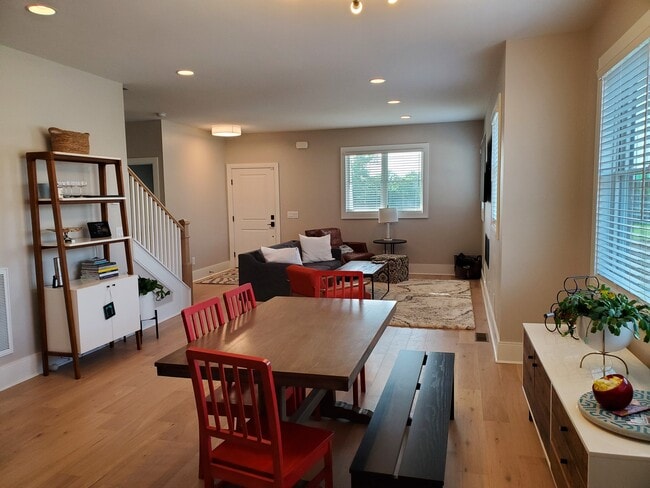 Open floorplan and 9' ceilings make for a spacious living-dining-cooking area.