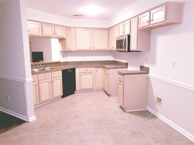Photo - 2 Bedroom 2 Bath End Unit Townhome in Grafton