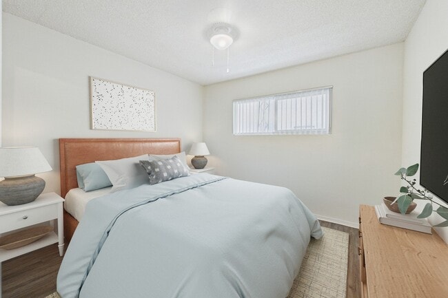 Photo - Roscoe Terrace