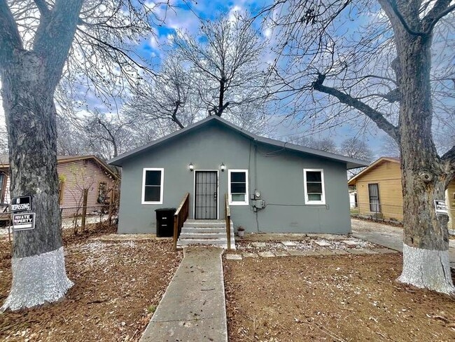 Building Photo - 1217 Keats St