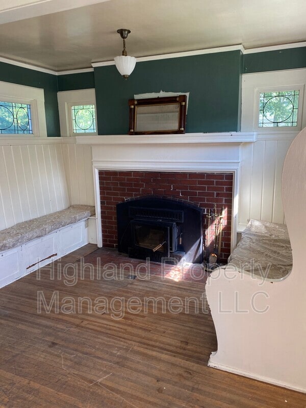 Photo - 945 NE Monroe St