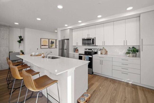 Modelo de 2 dormitorios - Cocina con isla de 3 metros - Riverfront Everett