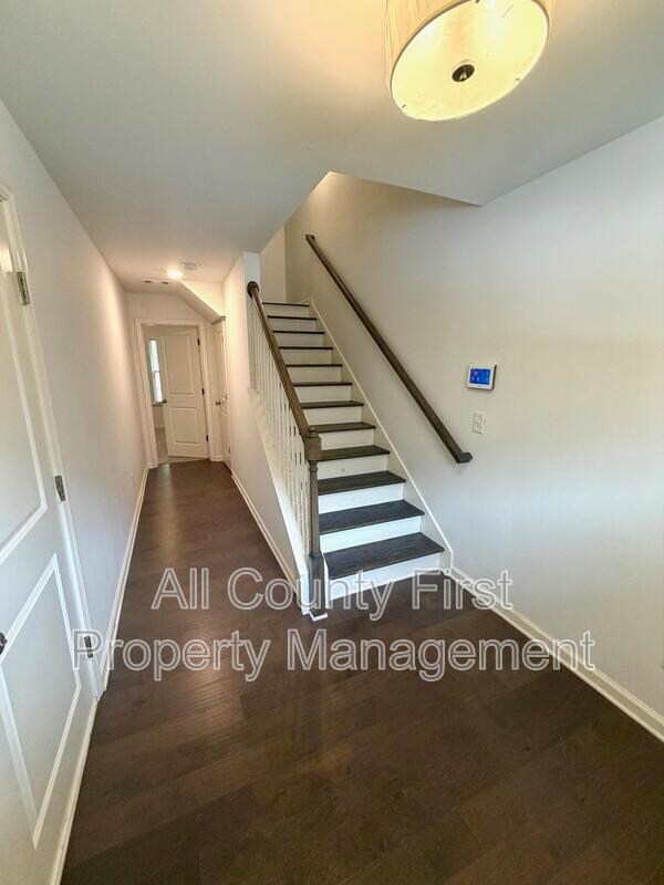 Photo - 887 Society Cir