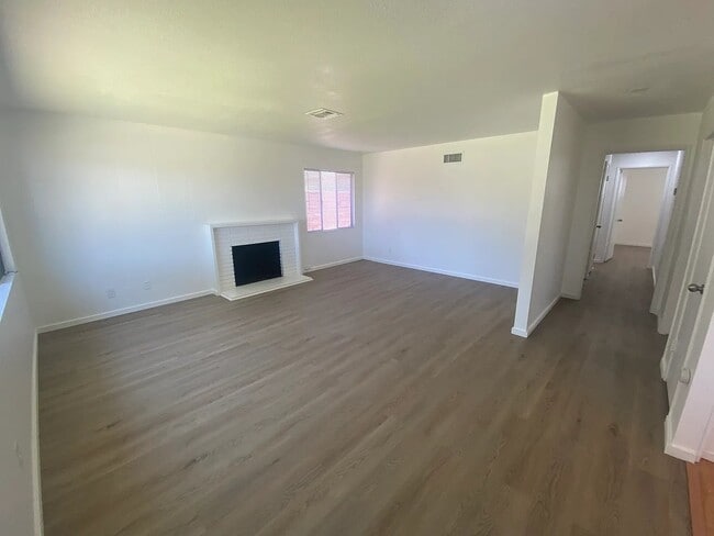 Photo - 3871 N Golden Ave