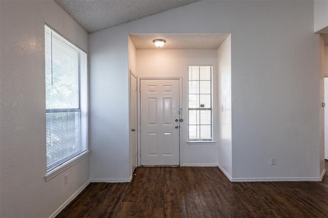 Photo - 10328 Woodleaf Dr