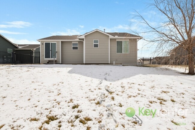 Photo - Newly Built 3 Bedroom Beauty: Lawn care and trash included!