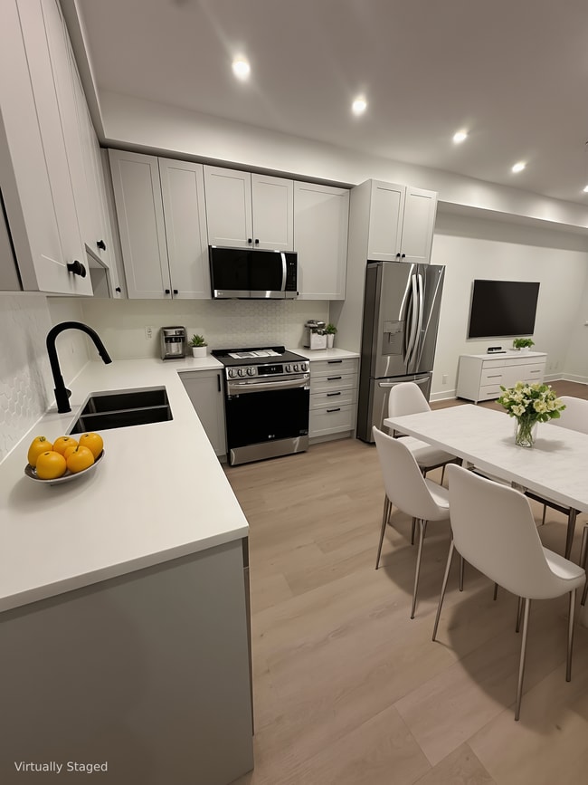 Photo - 20144-20186 86 Ave