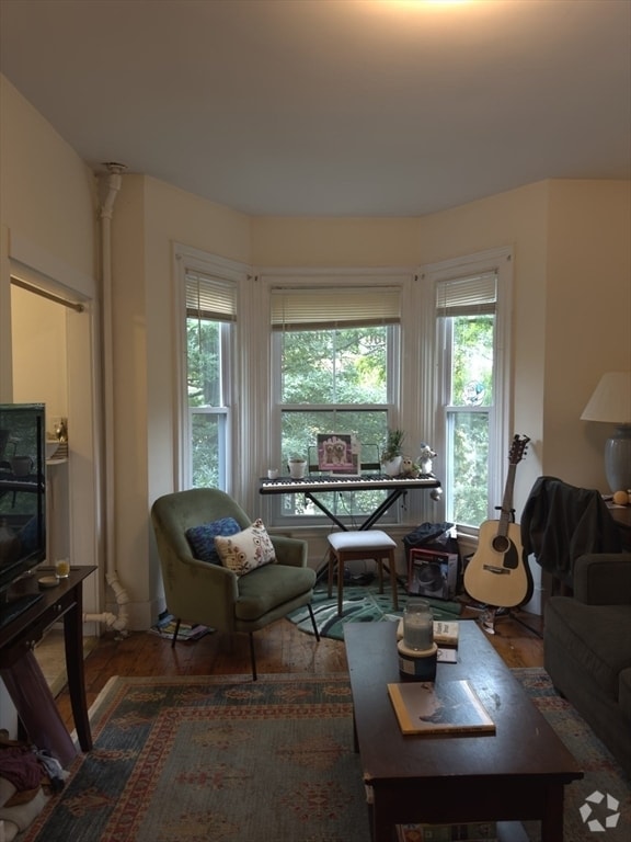 Building Photo - 23 Inman St Unit 3 Rental