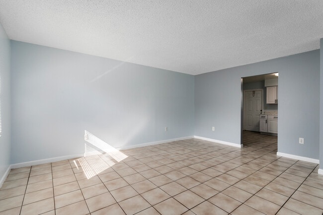 Photo - 3215 Pershing St