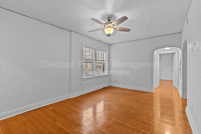 Photo - 7338 Forsyth Blvd