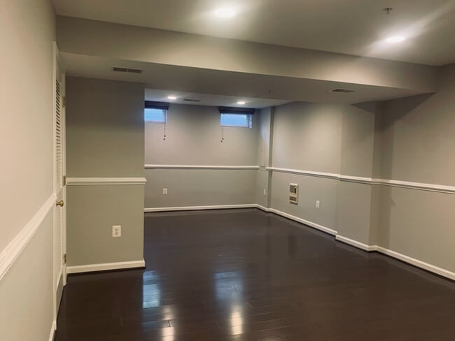 Photo - 6520 Landing Way