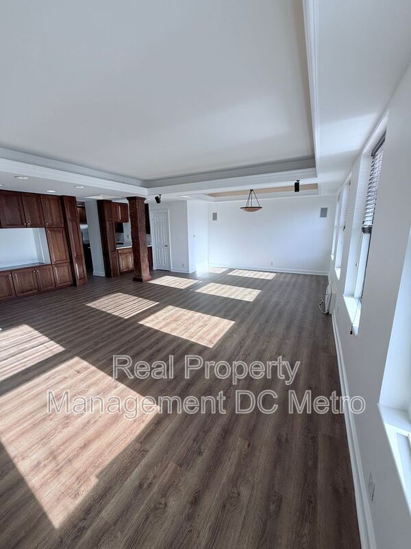 Photo - 1316 New Hampshire Ave NW Unit #702